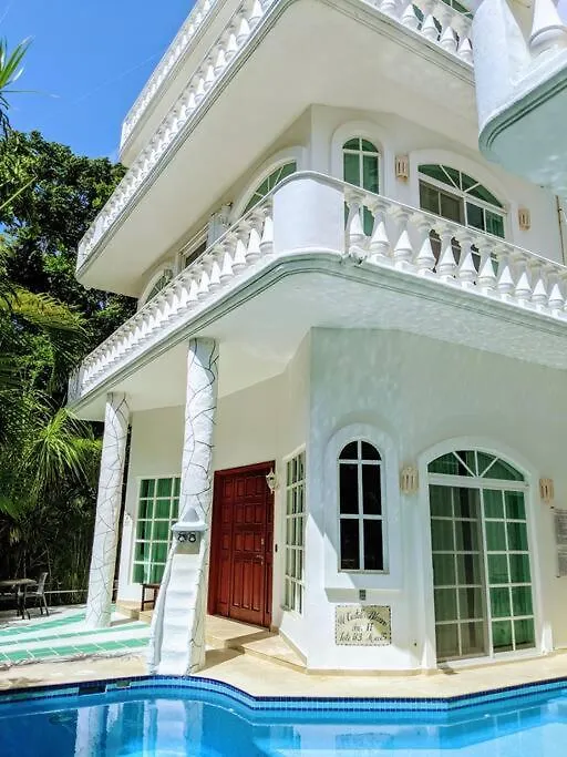 Casa vacanze 9Br 6Ba Large Groups! Best Location In Town Walk To Beach, 5Th Ave Cozumel Ferry, Shopping, Nightlife! Roof Plunge Pool!! Castillo Playacar Fase 1 25Max Playa del Carmen