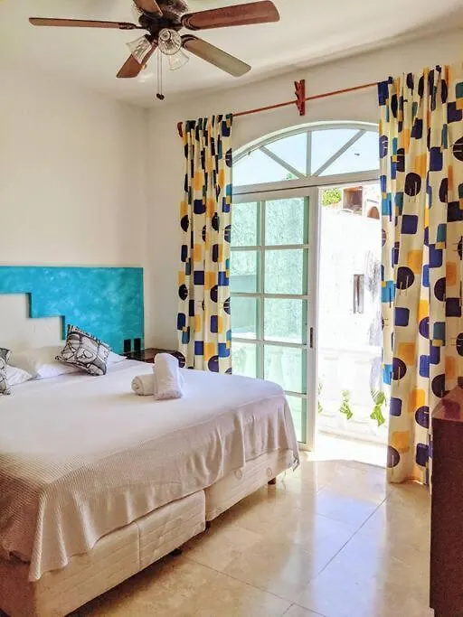 9Br 6Ba Large Groups! Best Location In Town Walk To Beach, 5Th Ave Cozumel Ferry, Shopping, Nightlife! Roof Plunge Pool!! Castillo Playacar Fase 1 25Max Playa del Carmen 0*,  Messico