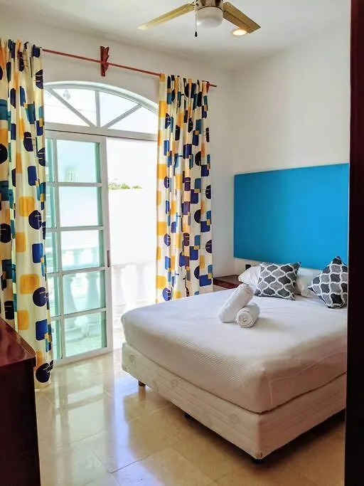 פלאייה דל כרמן 9Br 6Ba Large Groups! Best Location In Town Walk To Beach, 5Th Ave Cozumel Ferry, Shopping, Nightlife! Roof Plunge Pool!! Castillo Playacar Fase 1 25Max 0*, פלאייה דל כרמן