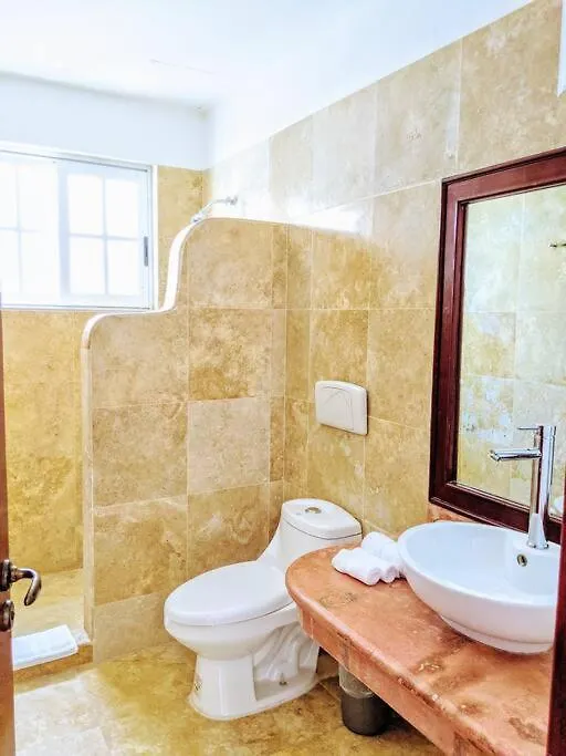 בית נופש פלאייה דל כרמן 9Br 6Ba Large Groups! Best Location In Town Walk To Beach, 5Th Ave Cozumel Ferry, Shopping, Nightlife! Roof Plunge Pool!! Castillo Playacar Fase 1 25Max