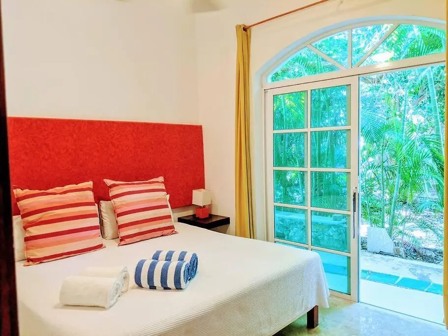 9Br 6Ba Large Groups! Best Location In Town Walk To Beach, 5Th Ave Cozumel Ferry, Shopping, Nightlife! Roof Plunge Pool!! Castillo Playacar Fase 1 25Max Playa del Carmen Feriehus